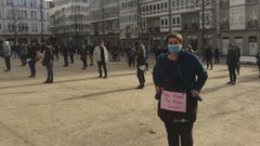 M�s de cien personas participaron en la concentraci�n celebrada esta ma�ana en la plaza de Armas