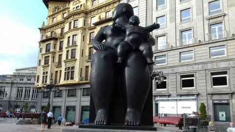 Maternidad de Botero, en Oviedo