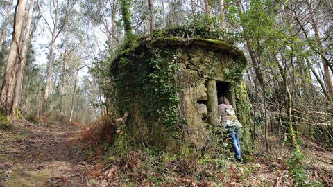 Un recorrido por la aldea abandonada de Mato, en Noia