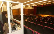 Imagen de archivo de la sala de representaciones vac�a, tal y como se encontr� ayer mismo. 