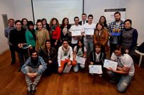 Mar�a Luisa Cid, con los autores de los cuatro proyectos ganadores de la feria de emprendimiento Inicia