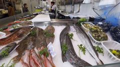 Puesto de la viveirense A Chavinesa, en la plaza de abastos de Viveiro, en una foto de archivo