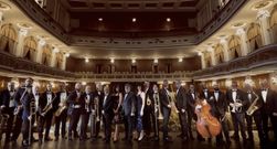 La Savoy Club Big Band, que se presenta como la �nica big band de latin jazz de Espa�a y re�ne a m�sicos vinculados a algunas de las principales formaciones y escenarios de Galicia, abre la nueva edici�n del festival internacional Musicav de cl�sica y jazz de Vigo