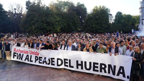 Varios miles de personas se han manifestado este viernes en el centro de Oviedo