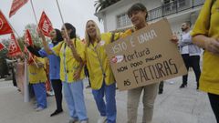 Concentraci�n de trabajadoras de Jardincelas ante el Concello de Cambre en octubre del 2023.