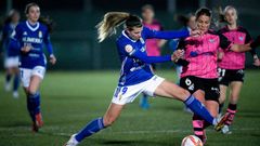 Una disputa durante el Real Oviedo-Sporting Huelva