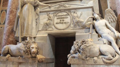 Los leones en el sepulcro de Cnova para Gregorio XIII, en el Vaticano