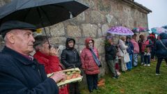 Durante la fiesta se subast� una docena de huevos, ofrenda de una persona devota.