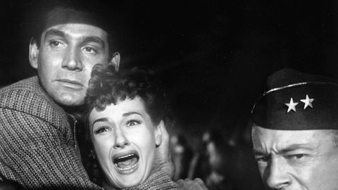 La actriz Ann Robinson en &laquo;La guerra de los mundos&raquo;.