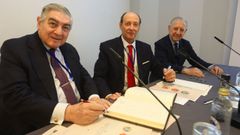 Manuel Pardo de Vera y D�az, primero por la derecha