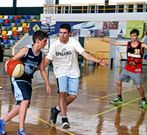 El base del Fuenlabrada Dani P�rez acudi� ayer al campus. 