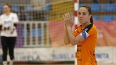 <span lang= gl >Peque, chorosa durante a s�a despedida do Burela FS, en xu�o do 2023.</span>