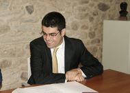 Manuel Varela pas� por O Couto hace unos d�as para firmar un convenio con la Fundaci�n Pondal. 