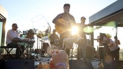 Eladio y Los Seres Queridos