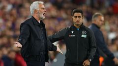 Jos� Mourinho, en el partido del Camp Nou.