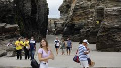 La playa es el segundo monumento natural más visitado de Galicia