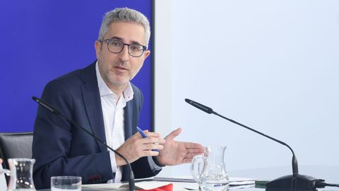 El ministro de Hacienda, Arcadi Espa�a, en la rueda de prensa del Consejo de Ministros