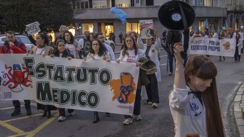 Manifestaci�n del colectivo m�dico en contra del estatuto marco, en una protesta del mes de enero en Santiago
