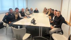 Reunion de la convocatoria de este lunes en la que se vot� el cambio de la presidencia de la asociaci�n de vecinos de Novo Mesoiro