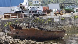Imagen de ayer de las instalaciones del desguace en el puerto de Brens, Cee.
