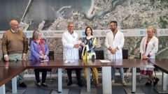 Firma del convenio en el Chuac entre el Club de Leones y el �rea sanitaria para mejorar la calidad de vida de los ni�os con c�ncer hospitalizados