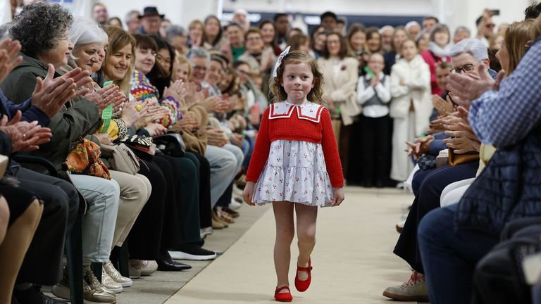 Desfile Burela est� de Moda