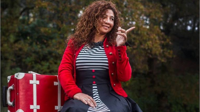 Soledad Felloza estrena «Memorias do lume» en Atlántica
