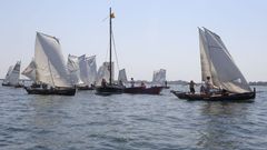 Volta a Illa de Arousa en dorna