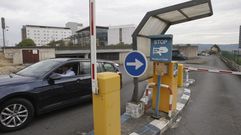 Aparcamiento de pago. Tarifas elevadas. Los usuarios se quejan de que resulta caro, pero en ocasiones no tienen m�s remedio que recurrir a �l, por lo que, sin llegar a poner el cartel de completo, suele estar casi lleno.