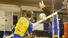 Imagen del partido de la primera vuelta entre el Guaguas y el Rotogal