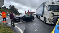 El autom�vil traz� un giro de 180 grados a consecuencia del impacto