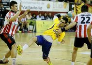 Cacheda, que marc� seis goles al Puerto Sagunto, en una acci�n de ataque.