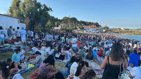 Público en el exterior del Náutico de San Vicente el pasado 30 de julio, día en el que actuaron Leiva e Iván Ferreiro.