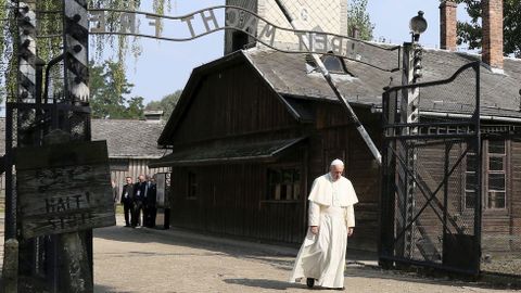 El papa Francisco visita Auschwitz