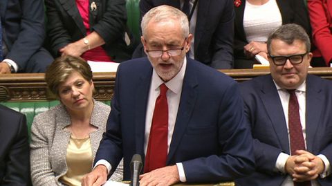 El laborista Jeremy Corbyn, lder de la oposicin, tuvo palabras de agradecimiento hacia Cameron.  