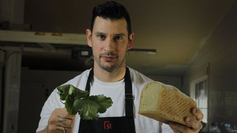 Miguel Nogueira, de la panadera Mercedes (Carral). 