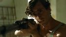 El actor y cantante Guitarricadelafuente, en una escena de la pel�cula �La bola negra� de Los Javis