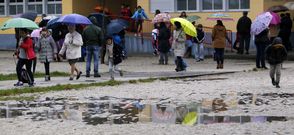El gobierno local reconoce finalmente que la inversi�n de 1.700 euros en los patios es insuficiente. 