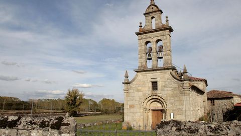 La iglesia de San Pedro de Canaval fue la cabecera de la bail�a o encomienda de los templarios en el actual municipio de Sober