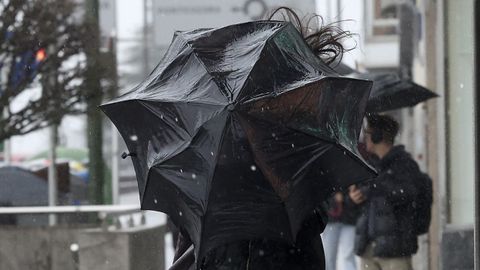 Imagen tomada en Santiago el pasado mes de enero, con lluvias desencadenadas por la borrasca Joseph.
