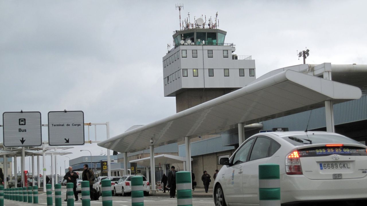 El aeropuerto de Asturias, a poco más de una hora de A Mariña, se posiciona y ofrece desde este domingo 30 destinos directos en verano