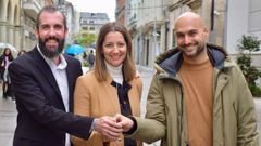 Ravelli, en la imagen junto a Lara M�ndez y Mauricio Repetto, dirigir� Terra Nova