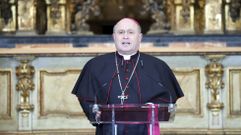 El arzobispo compostelano, Francisco Jos� Prieto, presidir� el viaje religioso este verano.