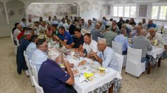 Comida de confraternidad en Lousame