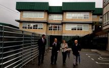 La comitiva recorri� las instalaciones, donde hasta el momento solo se ha vallado la zona de acceso.