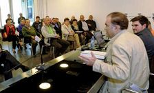Una de las m�ltiples reuniones propiciadas por el Concello de Lal�n para difundir las ayudas.