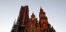 La restauracin de la base central de la fachada del Obradoiro estn pendiente de la recaudacin de 1,7 millones de euros.