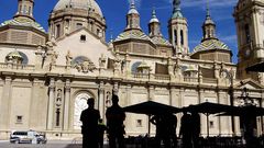 El Pilar, custodiado por polic�as