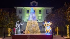 Iluminación navideña en Camariñas, el pasado 2019