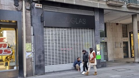 El bajo de Douglas qued� libre el pasado mes de julio en la milla de oro de Pontevedra